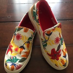SOLD TOMS TRVL LITE floral slipon womens shoes 7.5